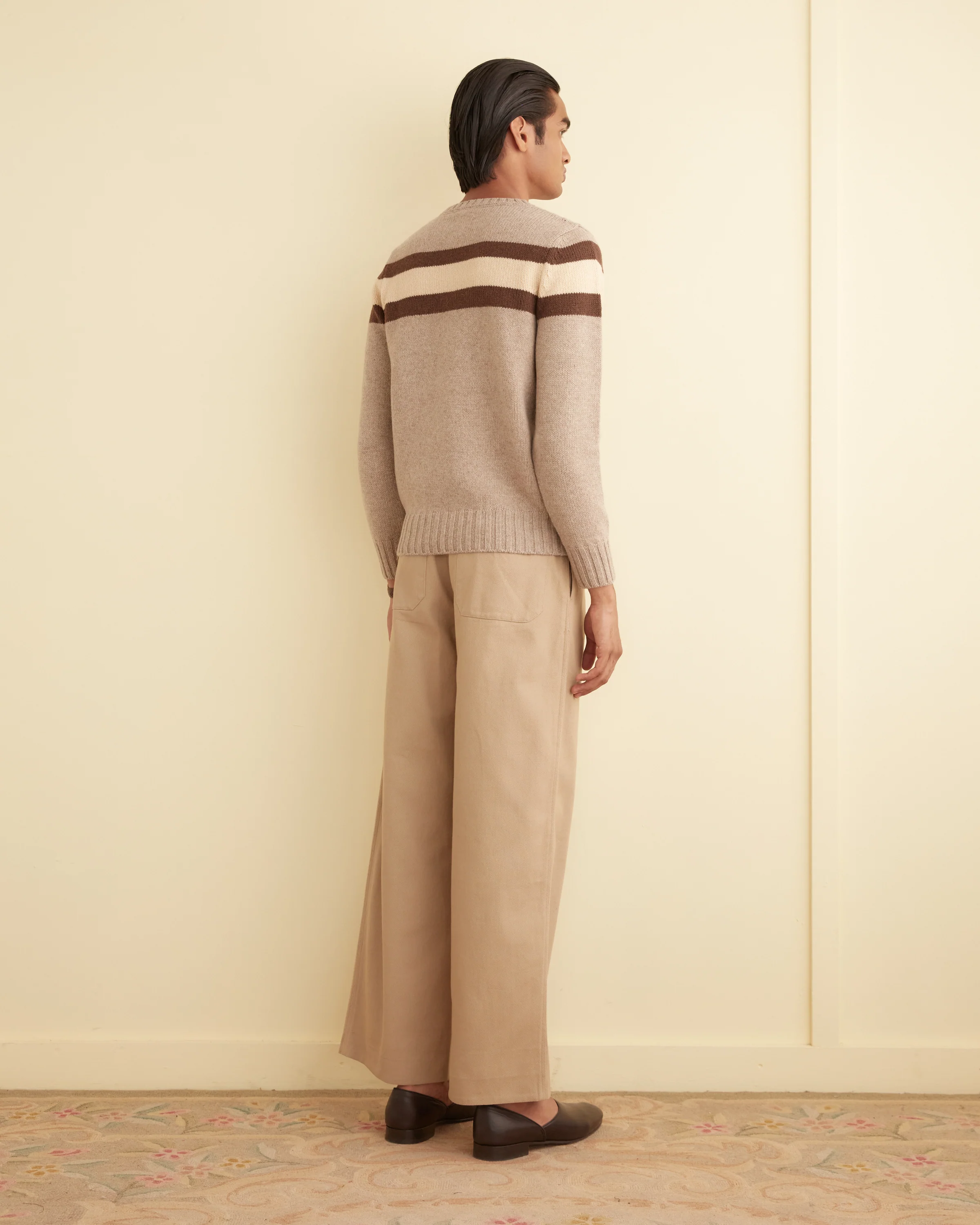 Brewster V-Neck - Image 3