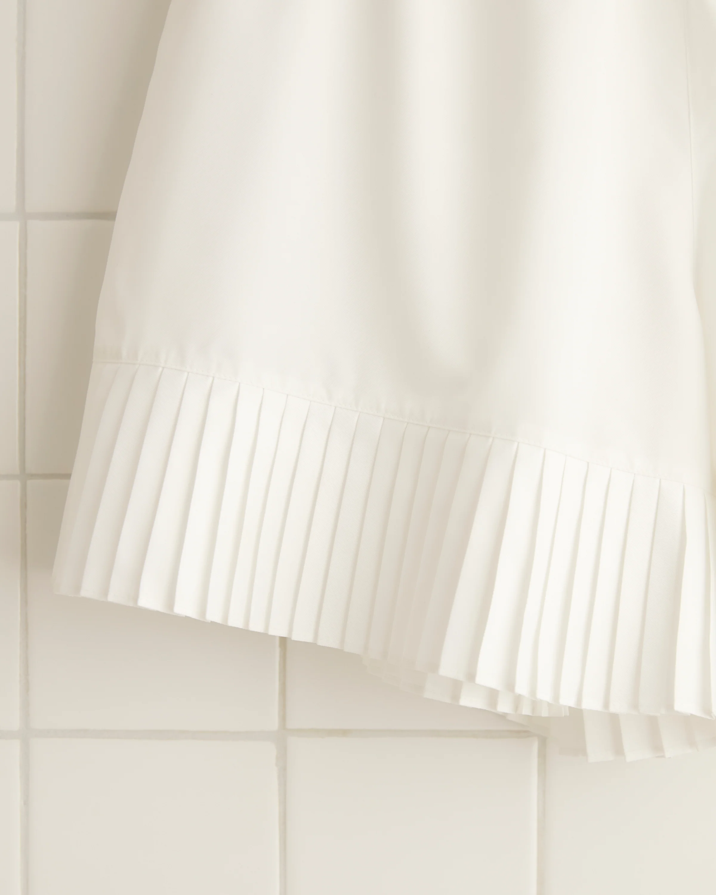 Brunch Shorts - White - Image 2