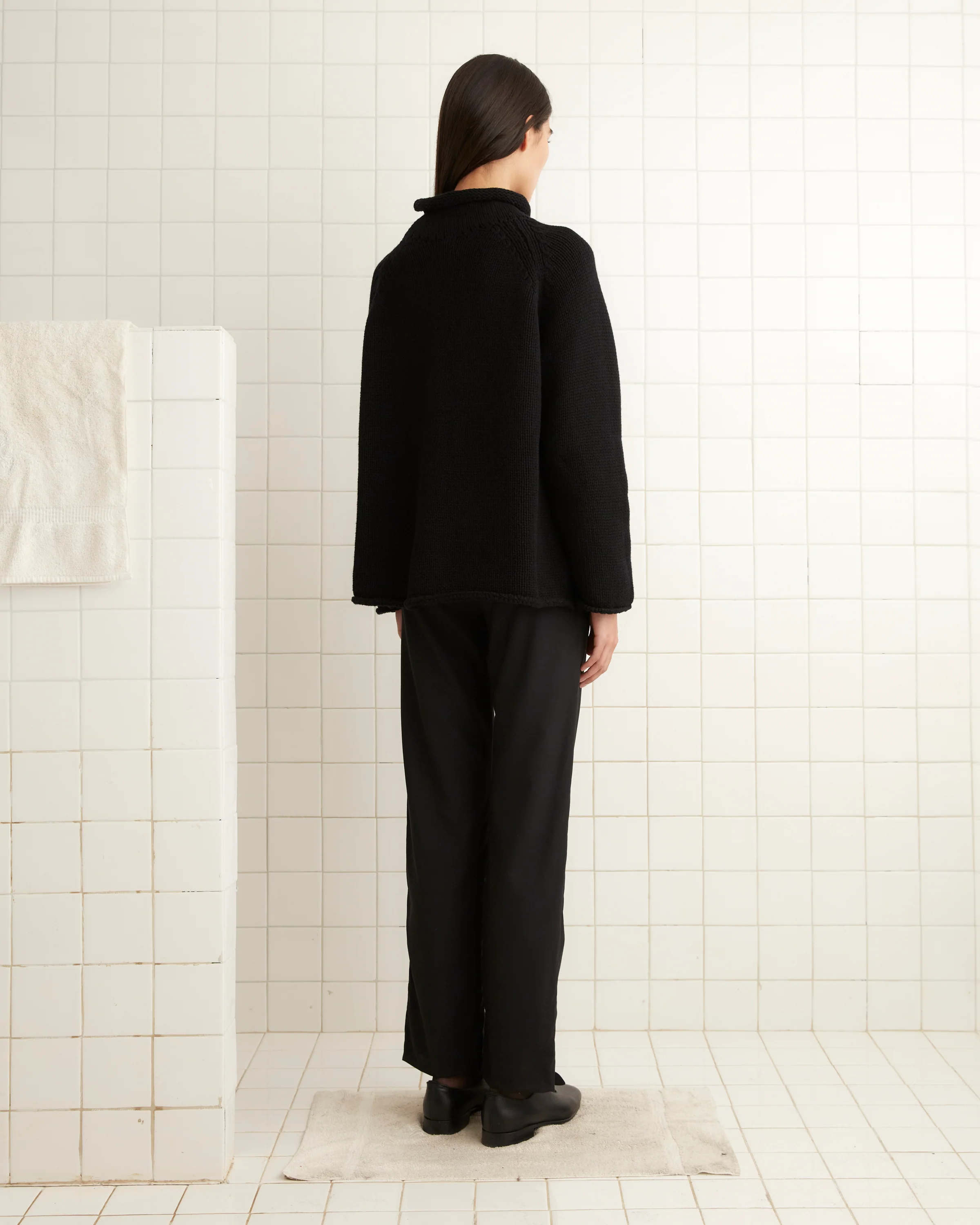 Cashmere Rollneck - Black - Image 3