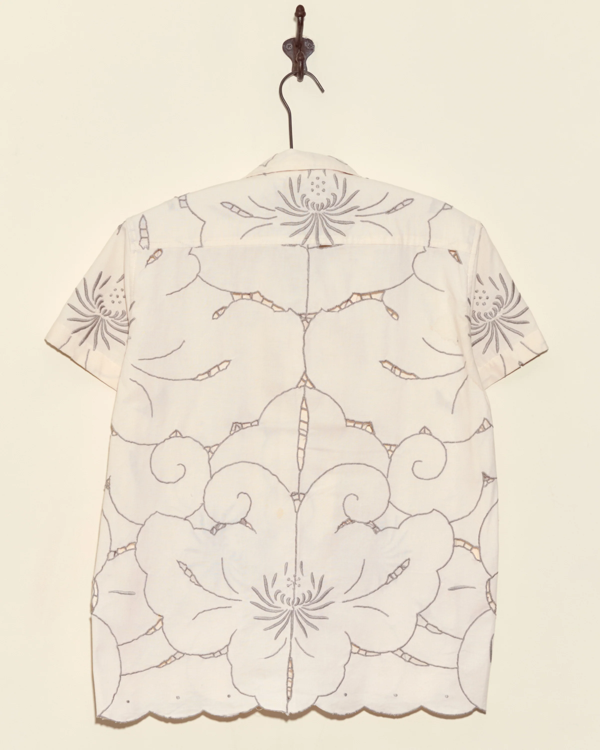 Chrysanthemum Carpet Short Sleeve Shirt - XS - Image 2