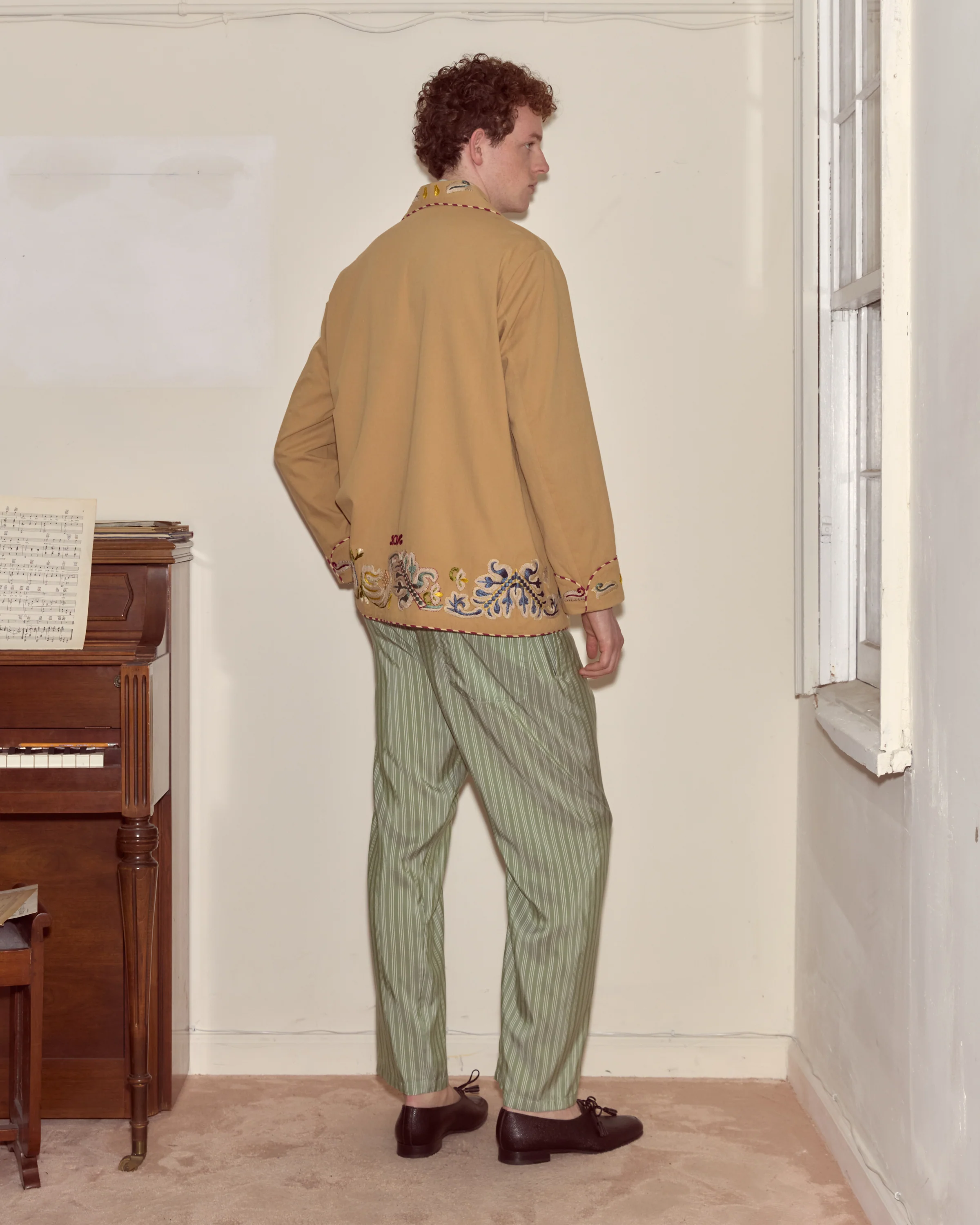 Feather Runner Smoking Jacket - Image 3