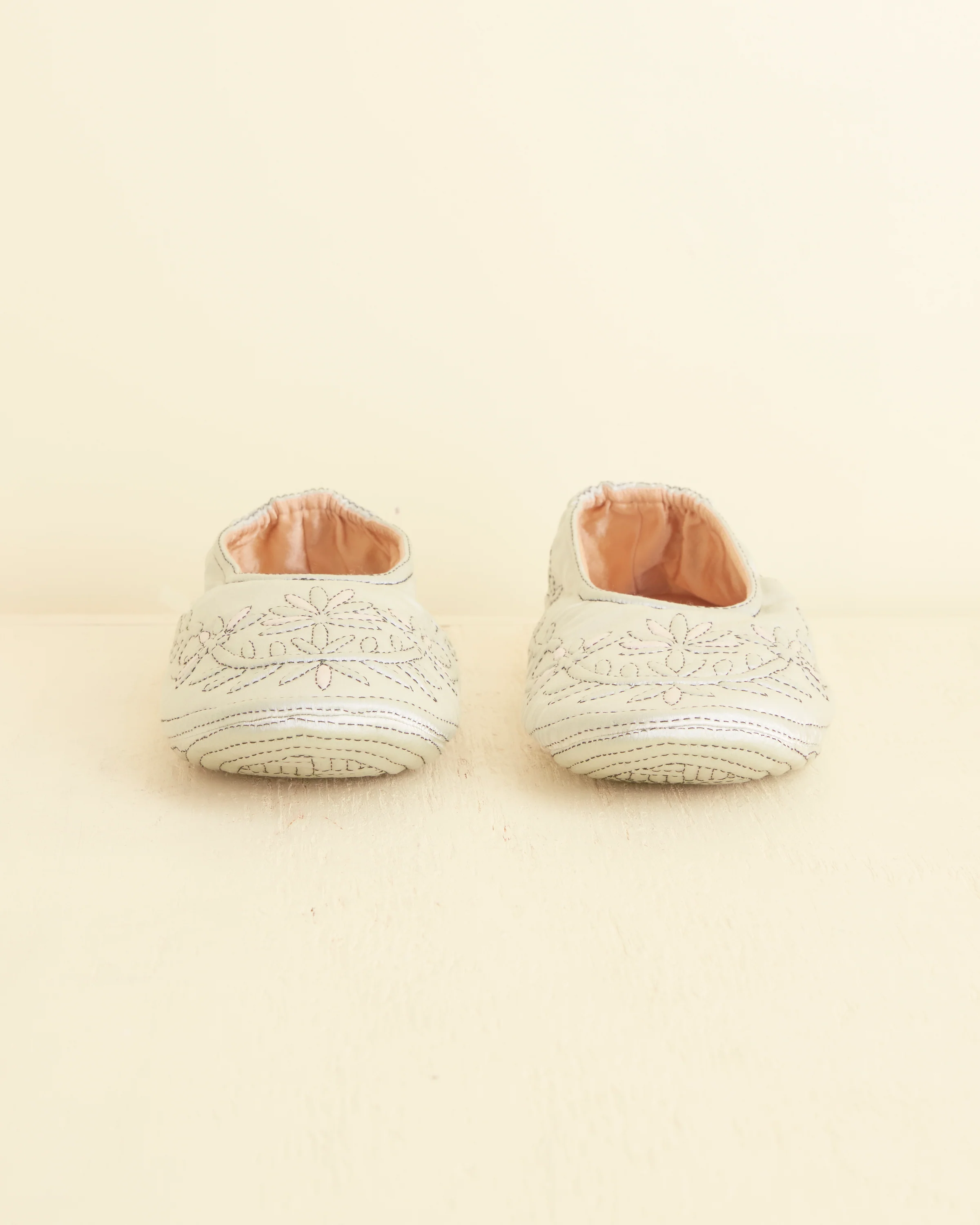 Floral Souvenir Slippers - Image 3