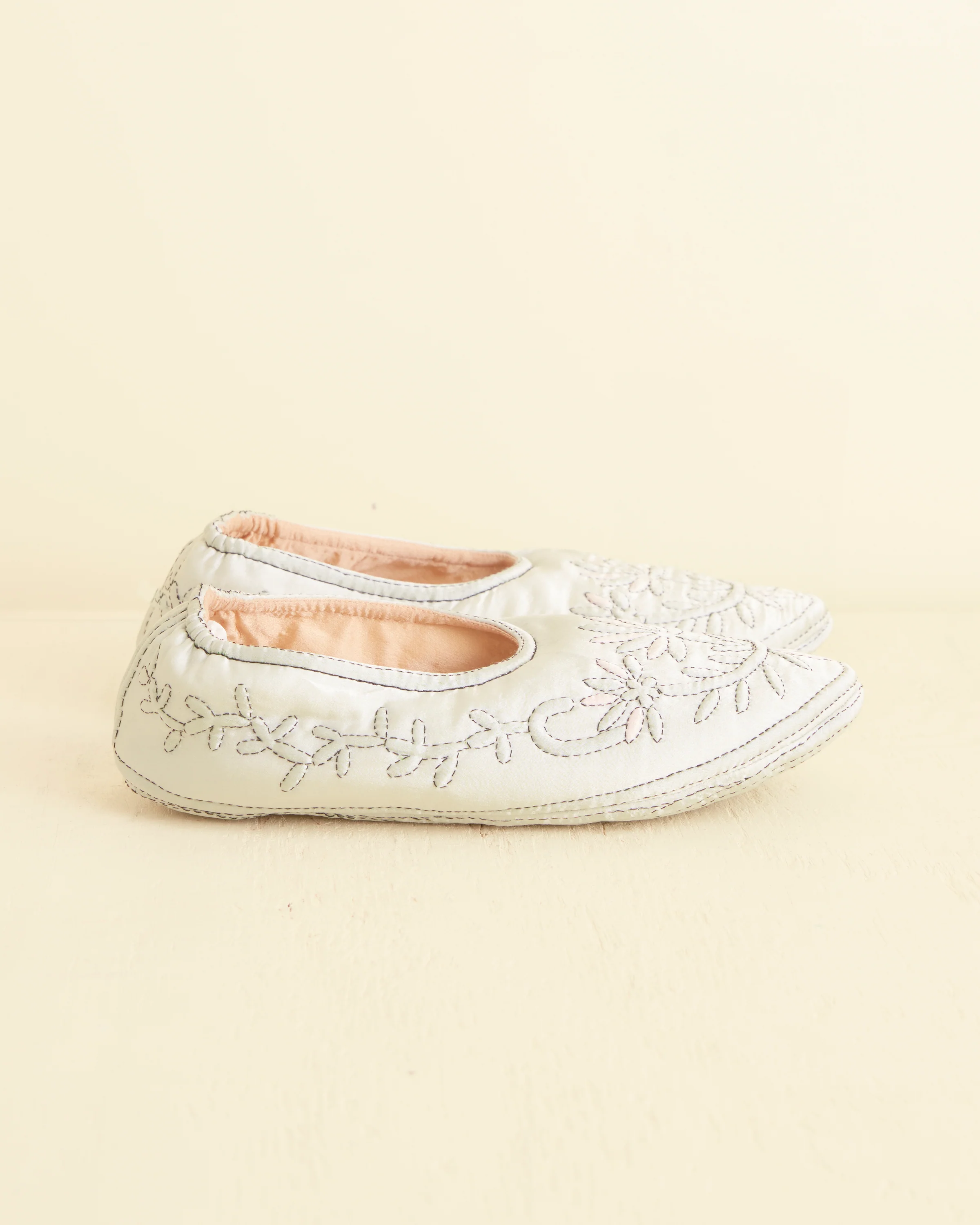 Floral Souvenir Slippers - Image 5