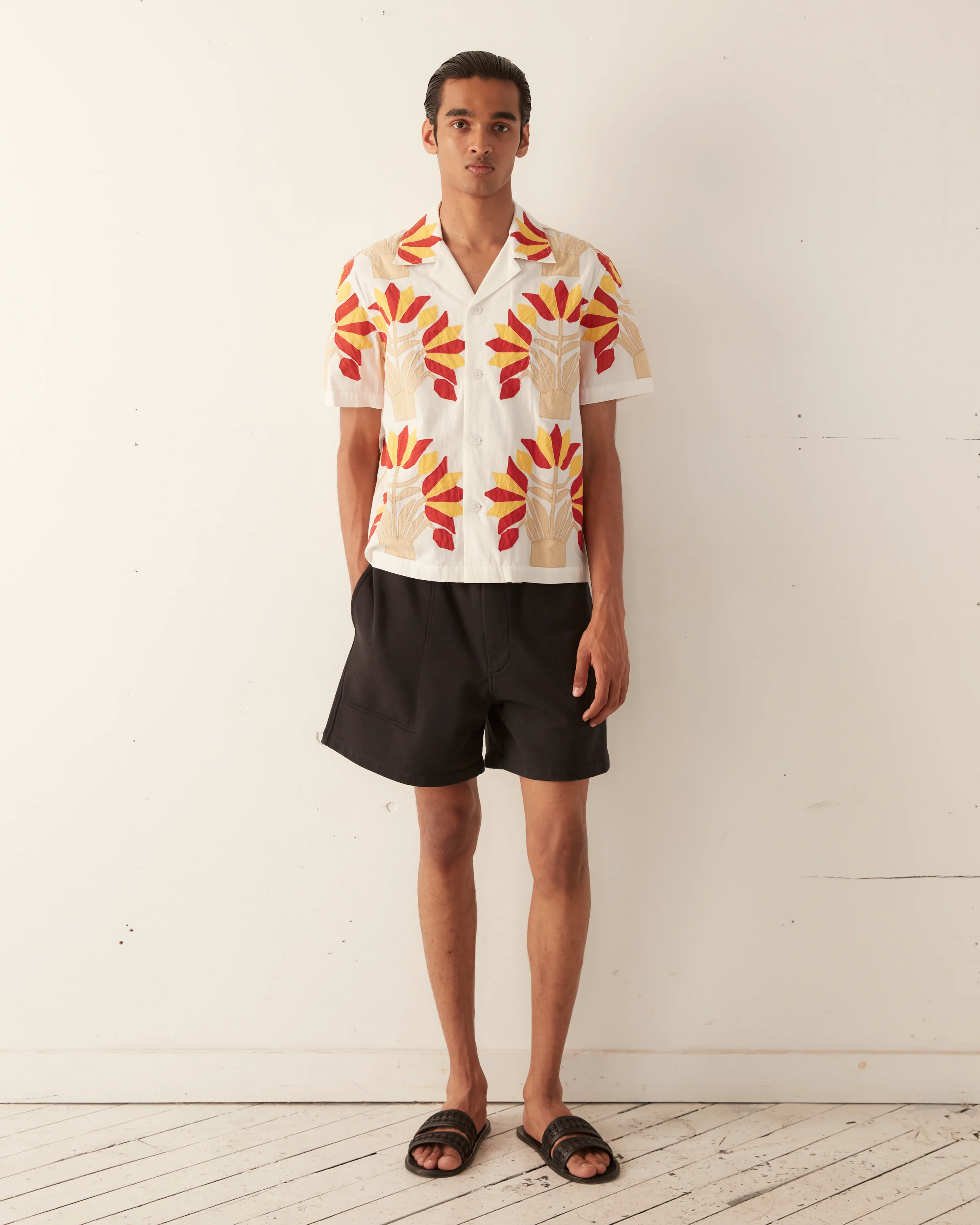 Foliage Appliqué Short Sleeve Shirt - Image 2