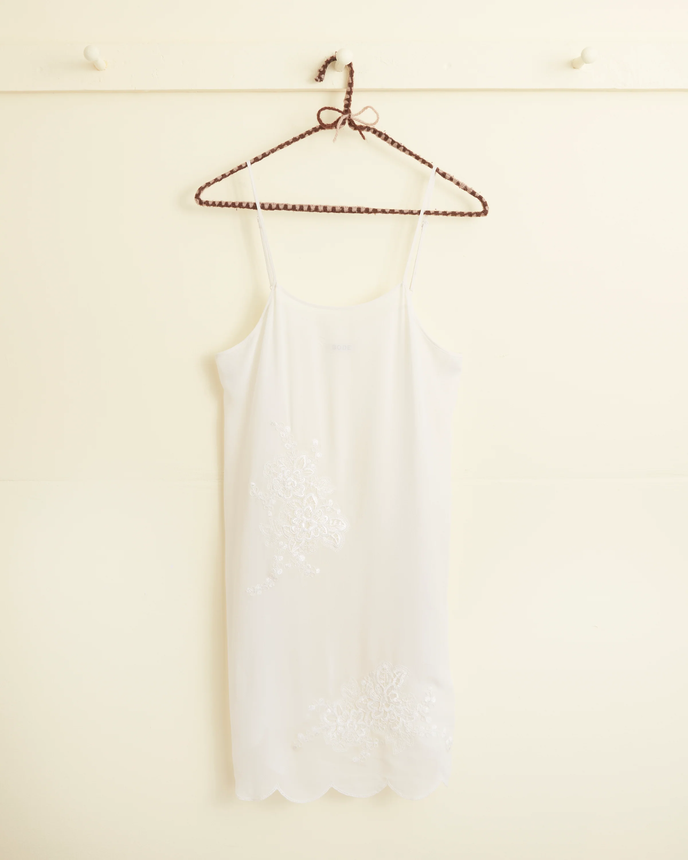 Lace Appliqué Scallop Slip - Image 4