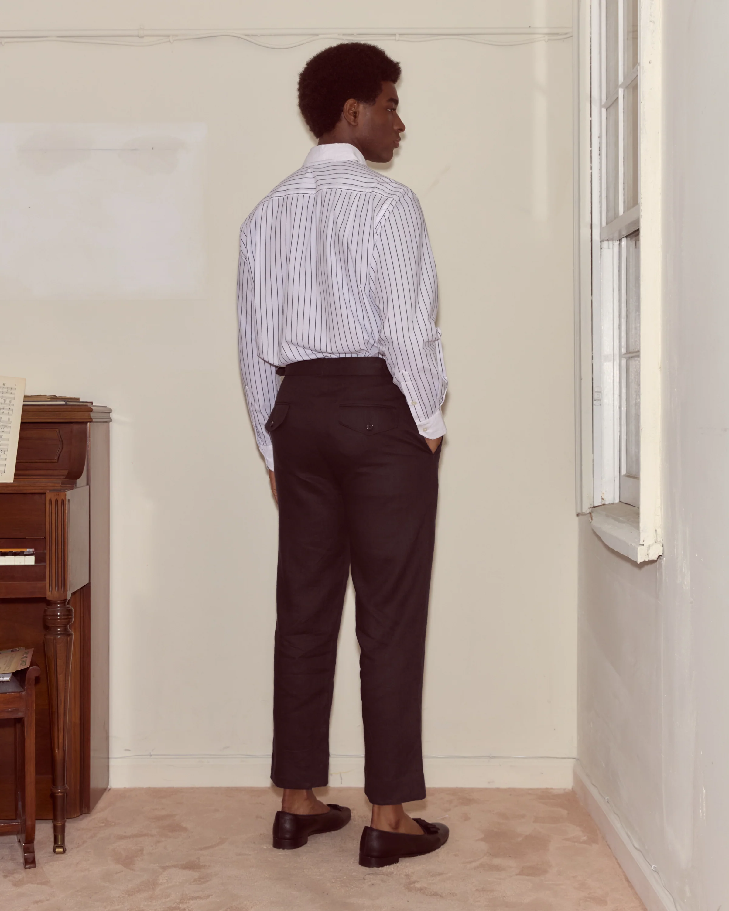Lightweight Linen Side-Buckle Trousers - Black - Image 3
