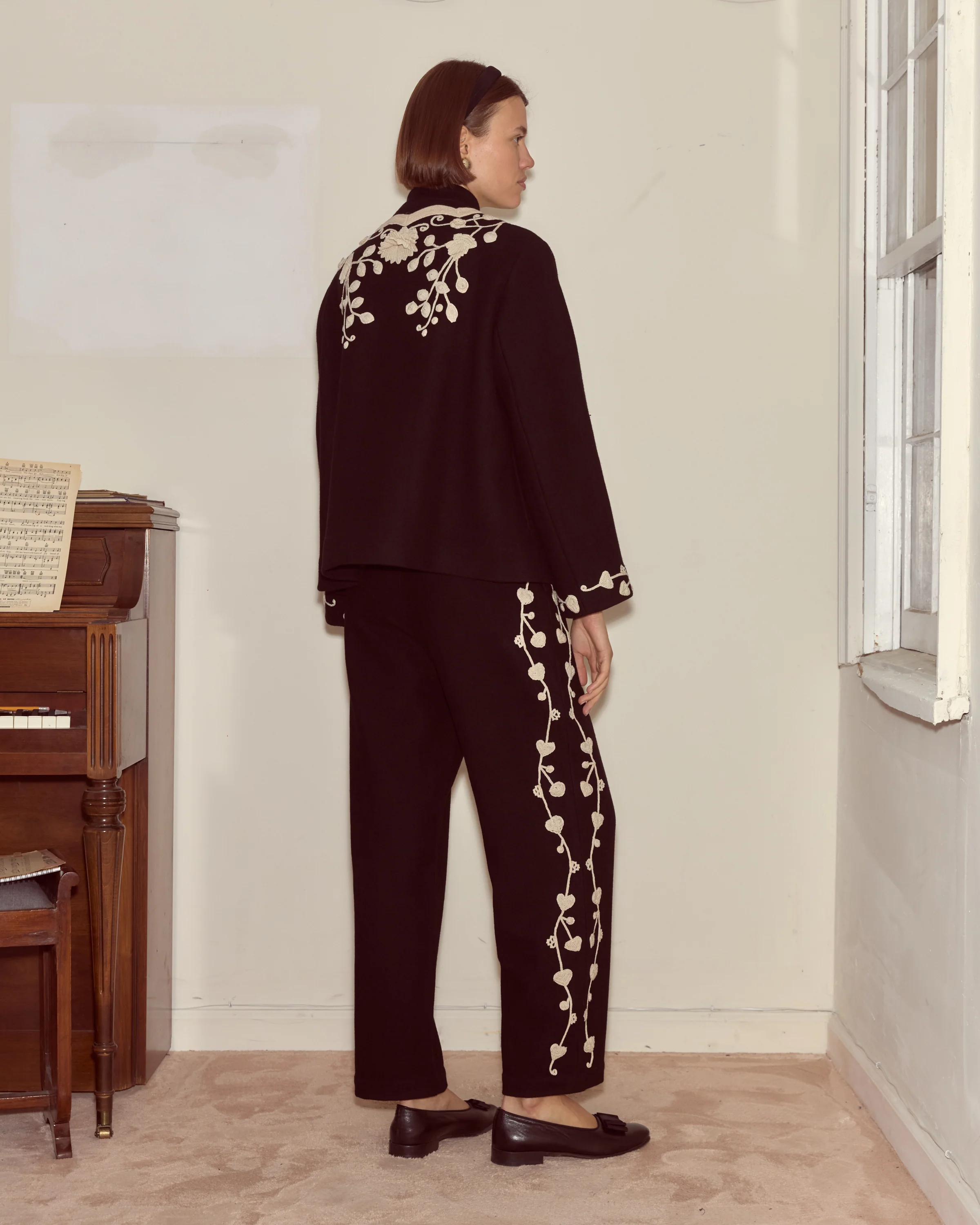 Snowdrop Appliqué Jacket - Image 3