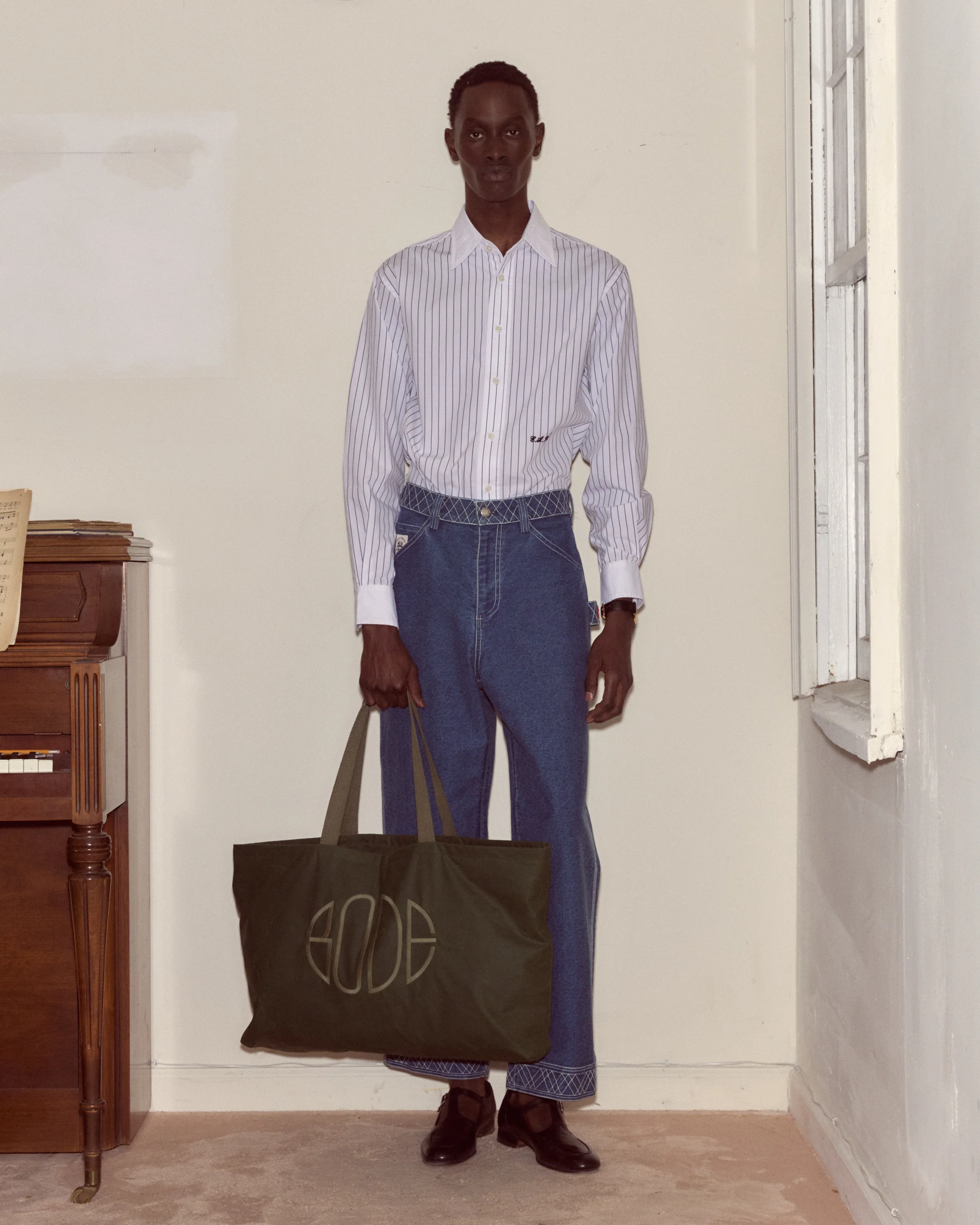 Waxed Cotton Zip Tote - Image 3